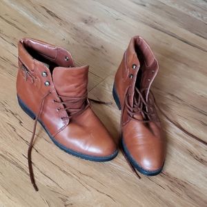 Danexx genuine leather brown booties size 7.5
